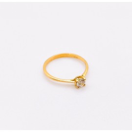 18k Engagement Ring   Size 7us  1.53grams